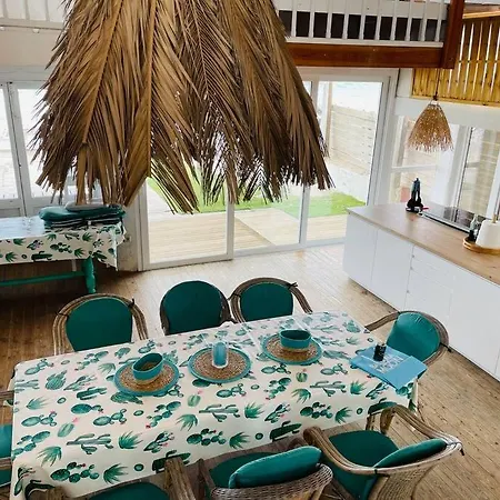 La Bella Hippie 1ª Linea Mediterraneo 25pax لا مانغا ذيل مار مينور