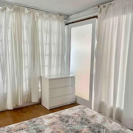 La Bella Hippie 1ª Linea Mediterraneo 25pax لا مانغا ذيل مار مينور