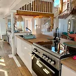 La Bella Hippie 1ª Linea Mediterraneo 25pax Holiday home
