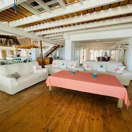 La Bella Hippie 1ª Linea Mediterraneo 25pax Ferienhaus