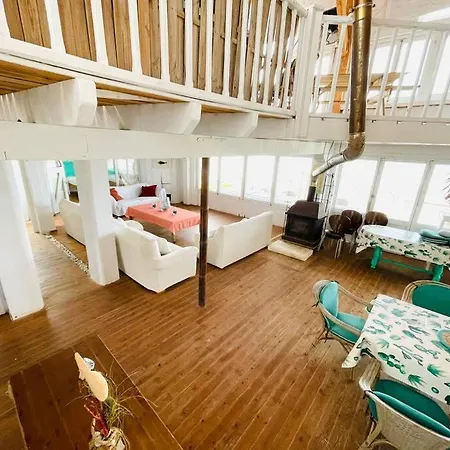 La Bella Hippie 1ª Linea Mediterraneo 25pax Holiday home