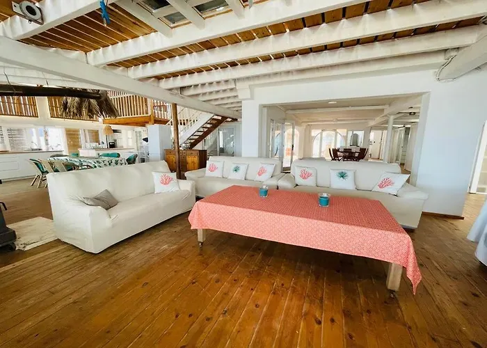 La Bella Hippie 1ª Linea Mediterraneo 25pax Feriehus