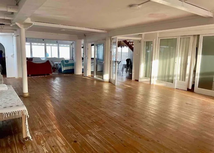 La Bella Hippie 1ª Linea Mediterraneo 25pax * La Manga